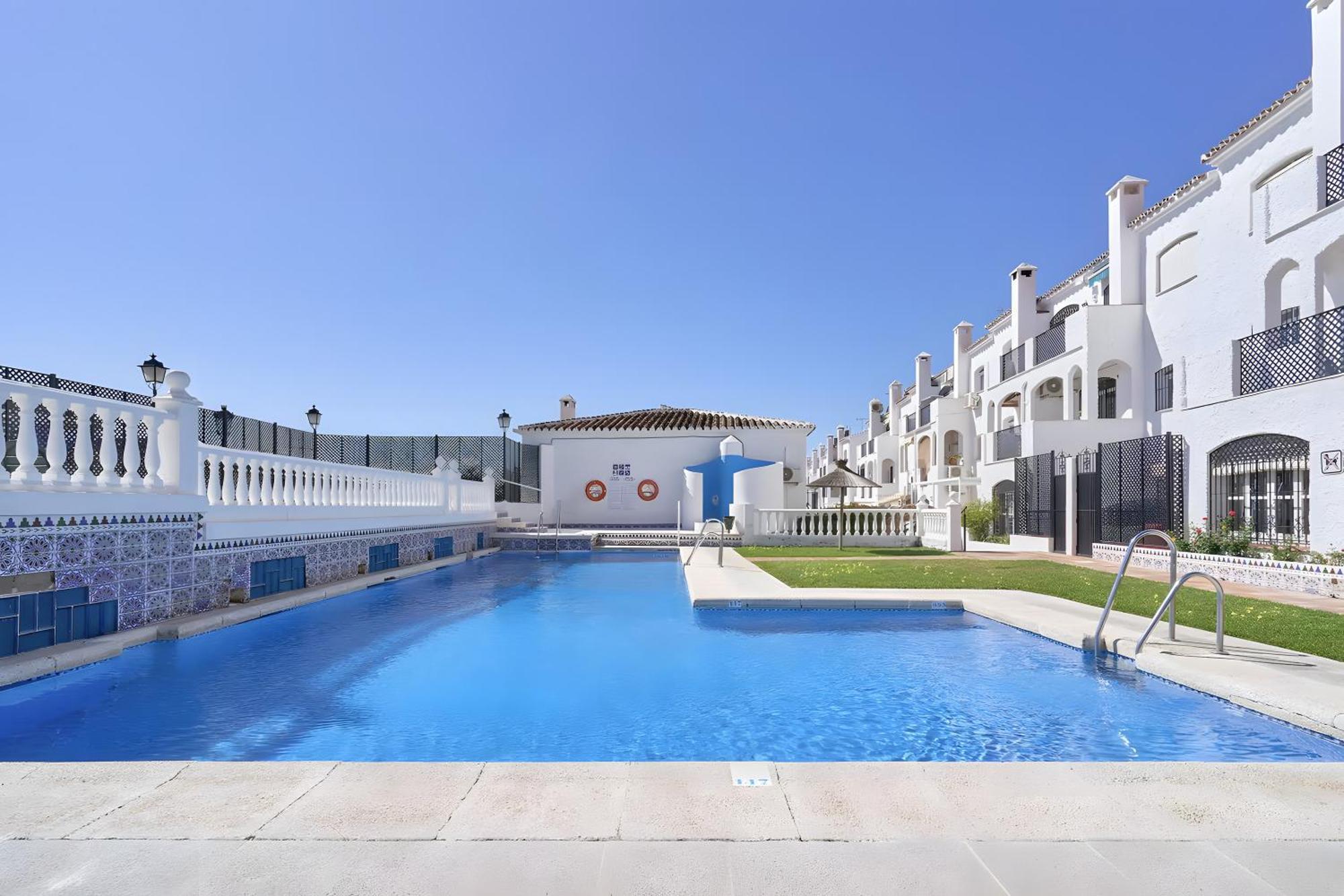 Vakantiehuis Casa Lena Town House With Pool