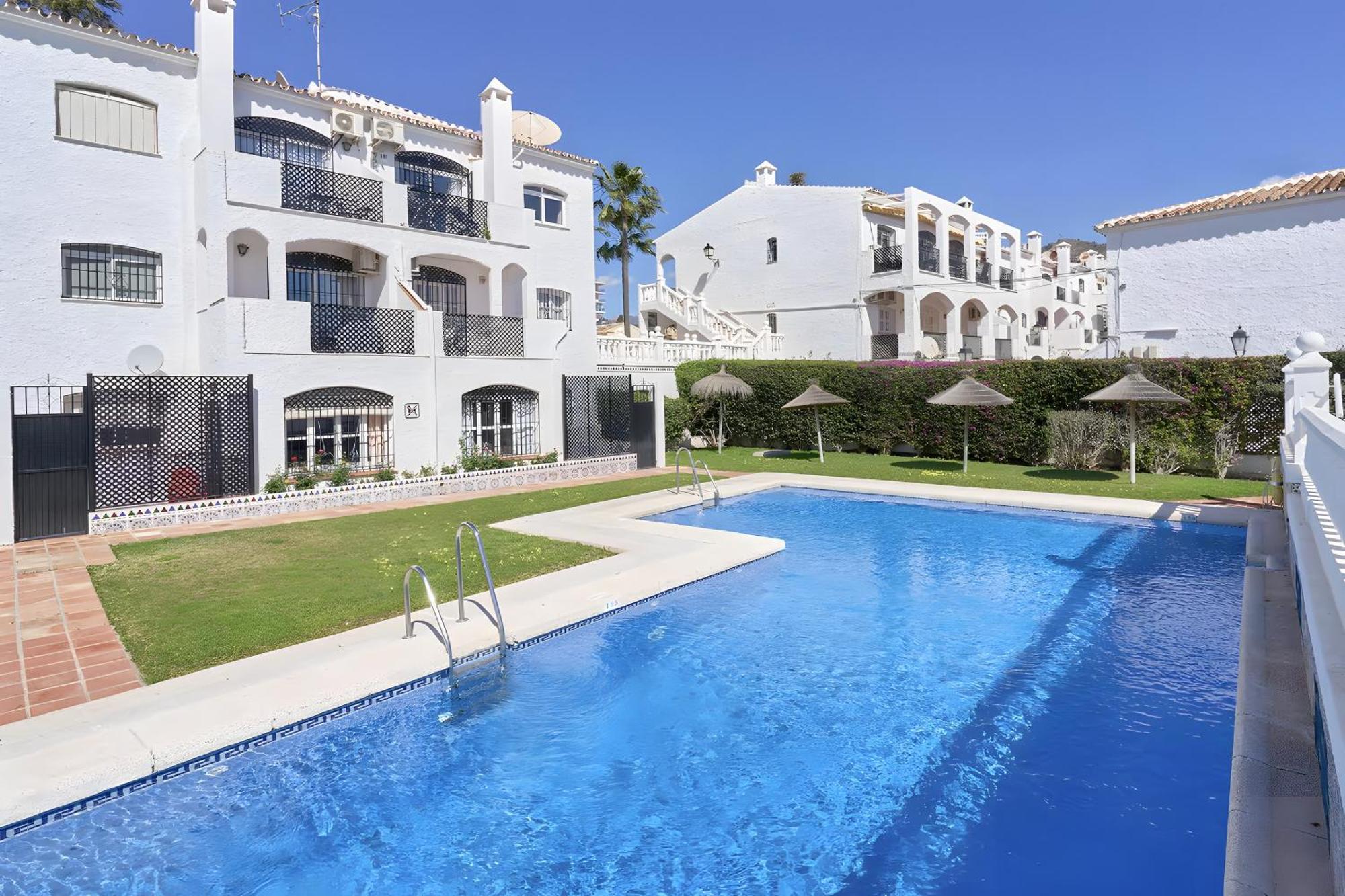 Vakantiehuis Casa Lena Town House With Pool *